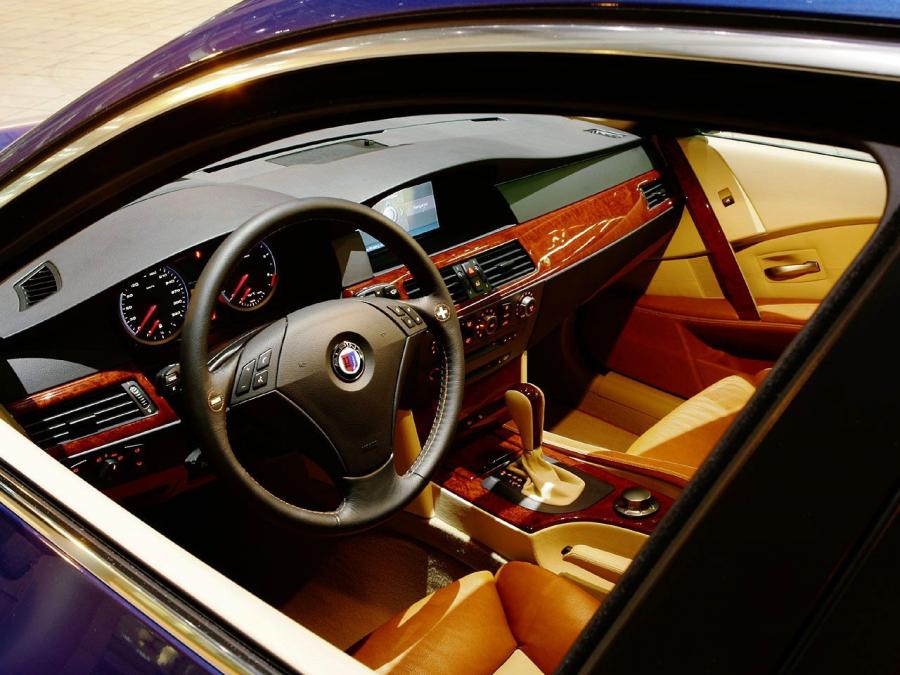 Интерьер Alpina B5 Limousine (E60) 2005 года  (фото 9 из 14)
